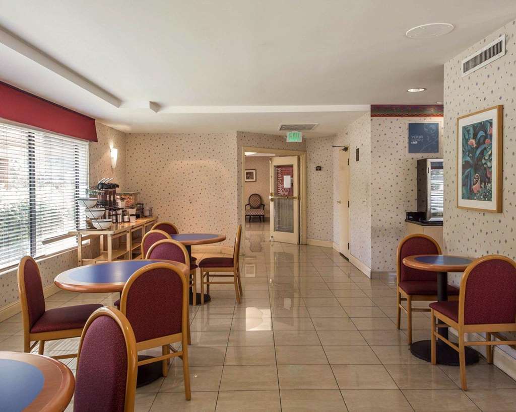 Comfort Inn Silicon Valley East Fremont Restaurant photo