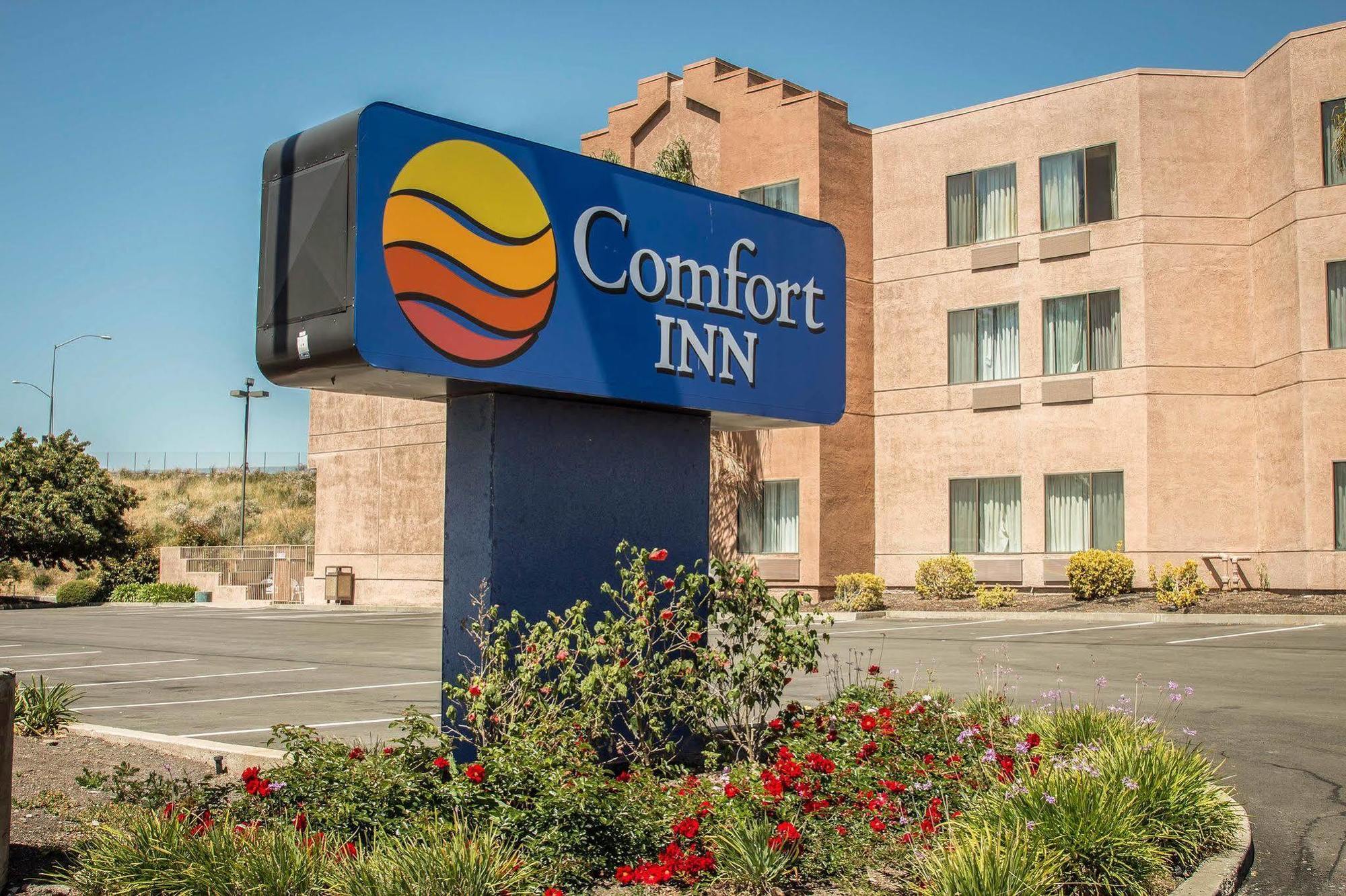 Comfort Inn Silicon Valley East Fremont Exterior photo